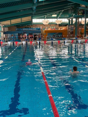 Foto des Albums: 10er FUN-Staffel im Schwimmunterricht
