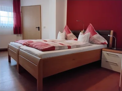 Schlafzimmer  (Bild vergr&ouml;&szlig;ern)