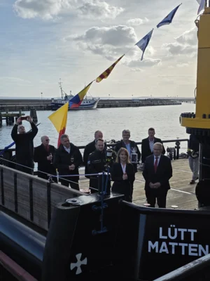 Foto des Albums: Schiffstaufe „Lütt Matten“ stärkt maritime Sicherheit in Sassnitz