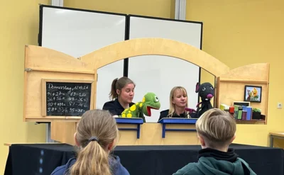 Polizeipuppenb&uuml;hne MV mit dem Theaterst&uuml;ck zum Thema Gewalt  (Bild vergr&ouml;&szlig;ern)