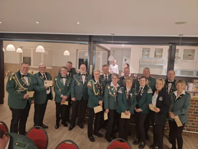 50 Jahre im Sch&uuml;tzenverein: Matthias Bartels, Jochen Schr&ouml;der, J&uuml;rgen Rehder, Helmut Diercks, Gerd Prange, Birgit Jepp, Garlef K&ouml;pcke, Christina Ligouri, Hartwig Stehr, Christine Homann, Karina Feldmann, Helwig Schwartau, Sabine Mau, Andreas Jepp, Birgit Schacht 