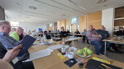 Treffen der Regionalgruppe S&Uuml;D in Laufen  (Bild vergr&ouml;&szlig;ern)