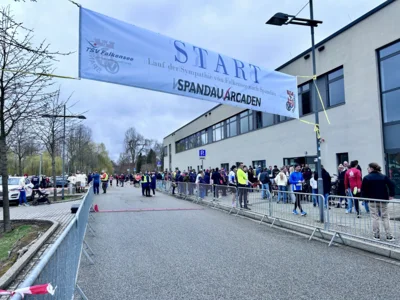 Foto des Albums: Von Falkensee nach Spandau: Bilder vom 37. Lauf der Sympathie (Startbereich)