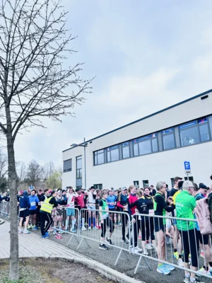 Foto des Albums: Von Falkensee nach Spandau: Bilder vom 37. Lauf der Sympathie (Startbereich)