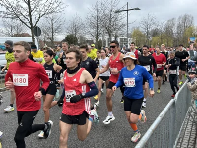 Foto des Albums: Von Falkensee nach Spandau: Bilder vom 37. Lauf der Sympathie (Startbereich)