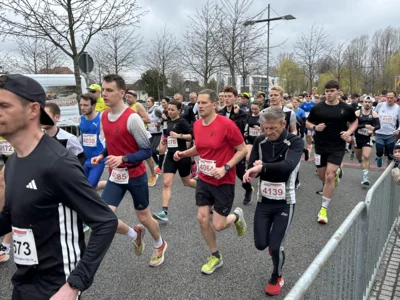 Foto des Albums: Von Falkensee nach Spandau: Bilder vom 37. Lauf der Sympathie (Startbereich)