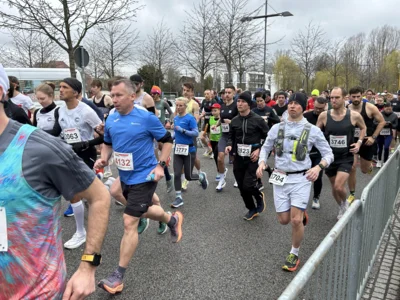Foto des Albums: Von Falkensee nach Spandau: Bilder vom 37. Lauf der Sympathie (Startbereich)