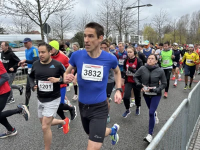 Foto des Albums: Von Falkensee nach Spandau: Bilder vom 37. Lauf der Sympathie (Startbereich)