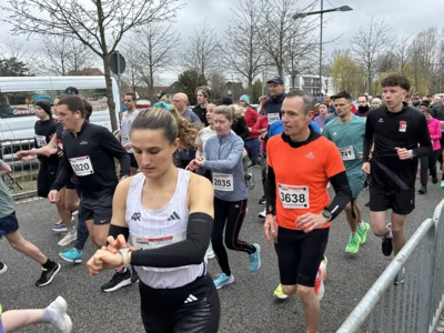 Foto des Albums: Von Falkensee nach Spandau: Bilder vom 37. Lauf der Sympathie (Startbereich)