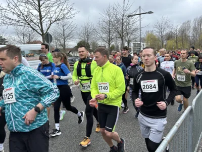 Foto des Albums: Von Falkensee nach Spandau: Bilder vom 37. Lauf der Sympathie (Startbereich)