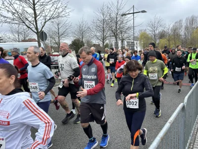 Foto des Albums: Von Falkensee nach Spandau: Bilder vom 37. Lauf der Sympathie (Startbereich)