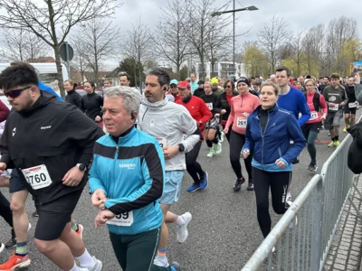 Foto des Albums: Von Falkensee nach Spandau: Bilder vom 37. Lauf der Sympathie (Startbereich)