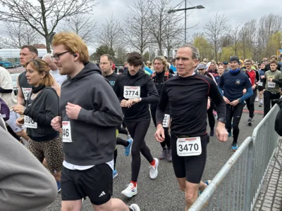 Foto des Albums: Von Falkensee nach Spandau: Bilder vom 37. Lauf der Sympathie (Startbereich)