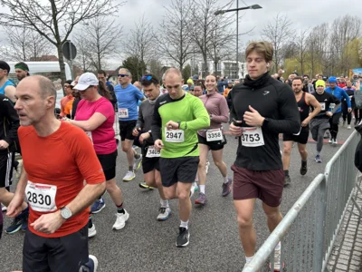 Foto des Albums: Von Falkensee nach Spandau: Bilder vom 37. Lauf der Sympathie (Startbereich)