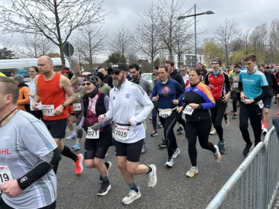 Foto des Albums: Von Falkensee nach Spandau: Bilder vom 37. Lauf der Sympathie (Startbereich)