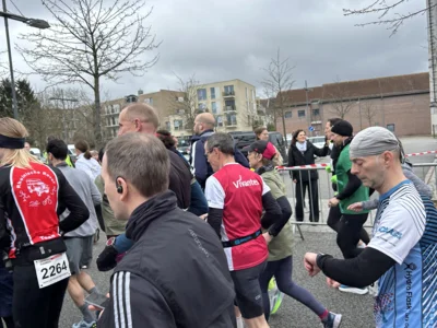 Foto des Albums: Von Falkensee nach Spandau: Bilder vom 37. Lauf der Sympathie (Startbereich)
