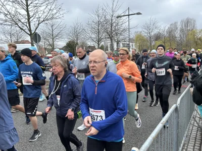 Foto des Albums: Von Falkensee nach Spandau: Bilder vom 37. Lauf der Sympathie (Startbereich)