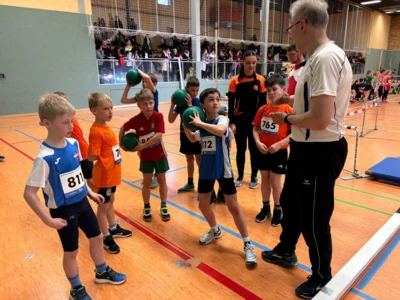 Foto des Albums: Spannende Wettkämpfe zur KM in der Halle