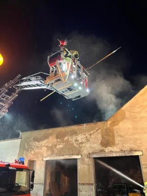 Foto des Albums: B2: Gewerbe, Brand Werkstatt