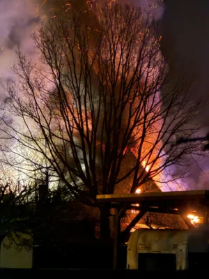 Foto des Albums: B2: Gewerbe, Brand Werkstatt