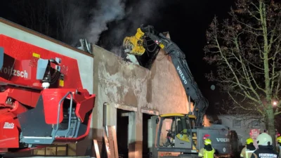 Foto des Albums: B2: Gewerbe, Brand Werkstatt