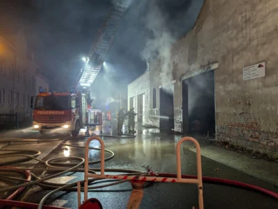 Foto des Albums: B2: Gewerbe, Brand Werkstatt