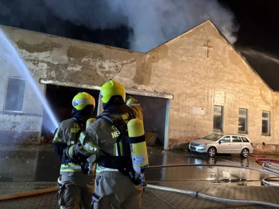 Foto des Albums: B2: Gewerbe, Brand Werkstatt