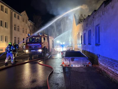 Foto des Albums: B2: Gewerbe, Brand Werkstatt