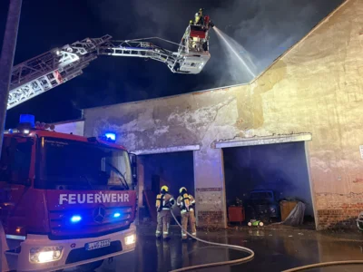 Foto des Albums: B2: Gewerbe, Brand Werkstatt