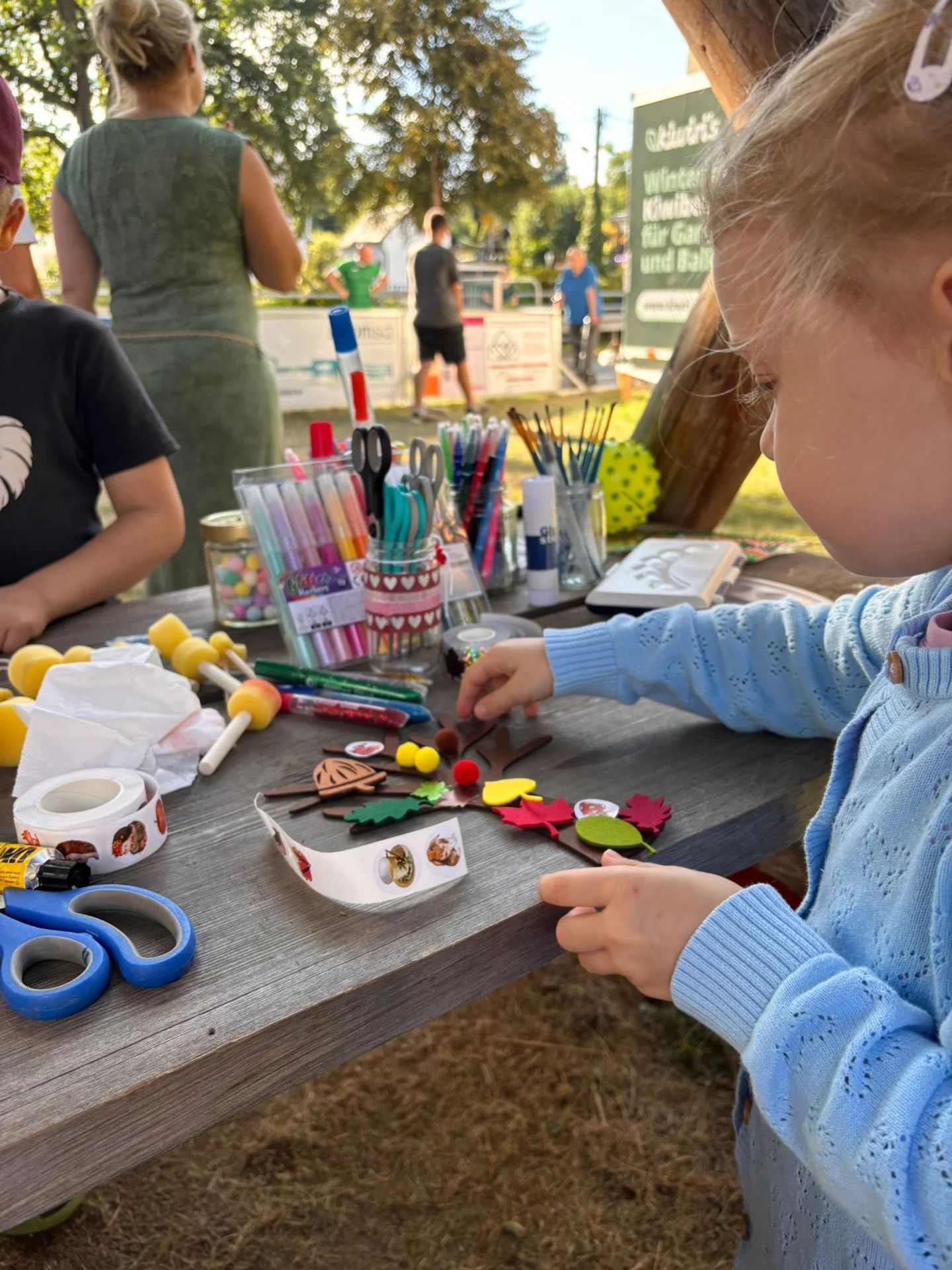 Bild: Kinderfest zur Kirmes mit Kinderschminken und Basteln
