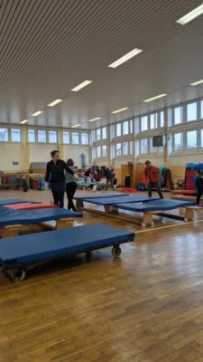 Foto des Albums: Großputz und Aufbruchstimmung: Frischer Wind in der Heide-Sporthalle