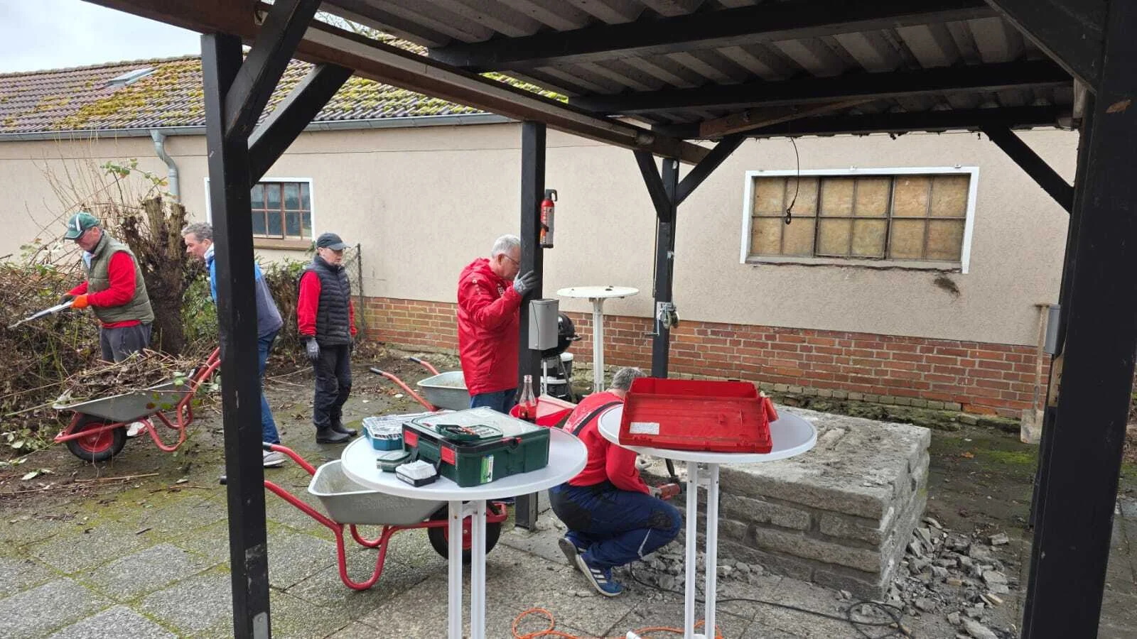 Bild : der Grill muss weg