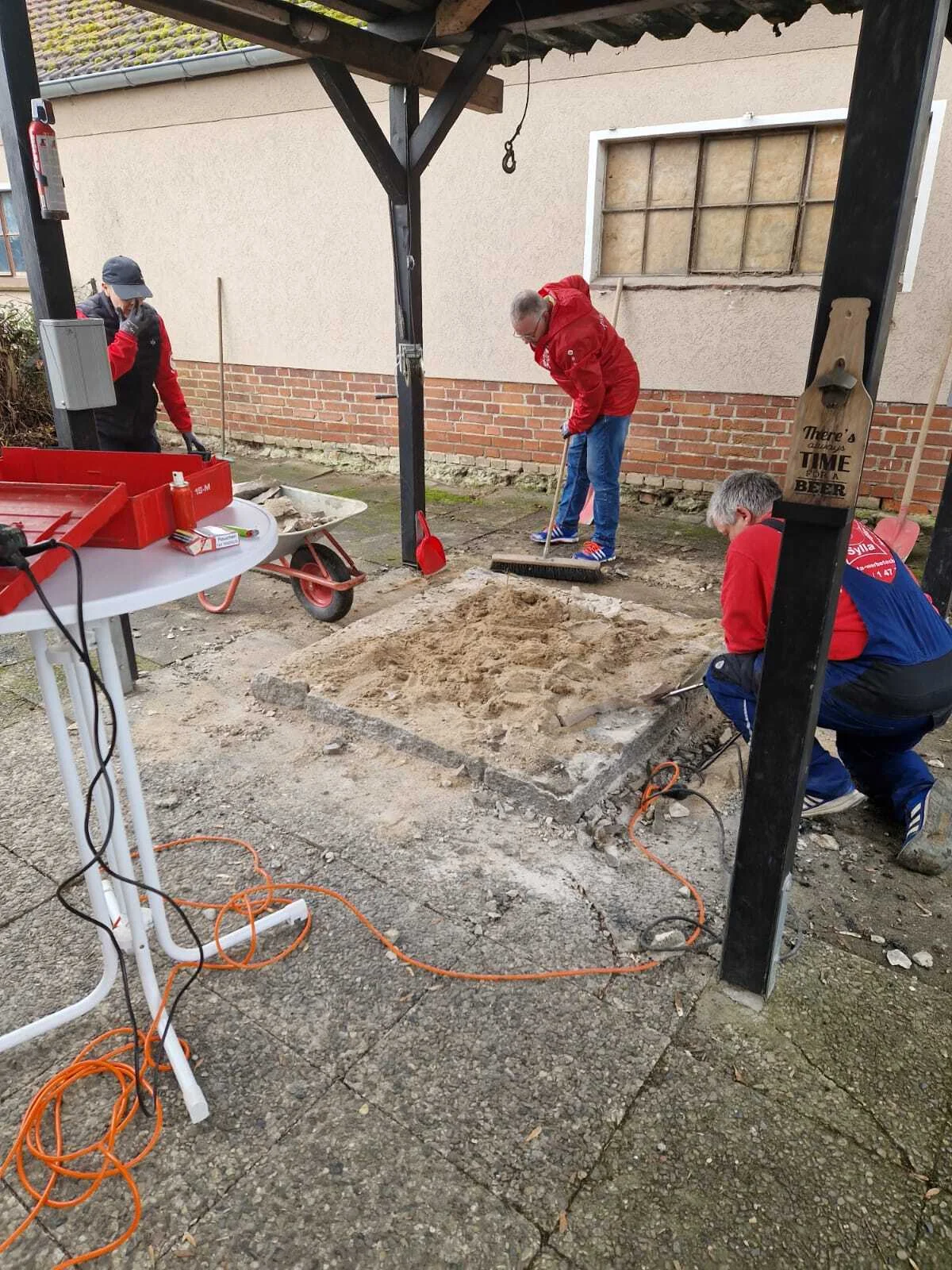 Bild : der Grill so gut wie weg