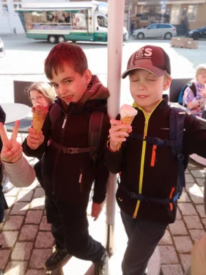 Foto des Albums: Exkursion in die Bibliothek Klasse 2