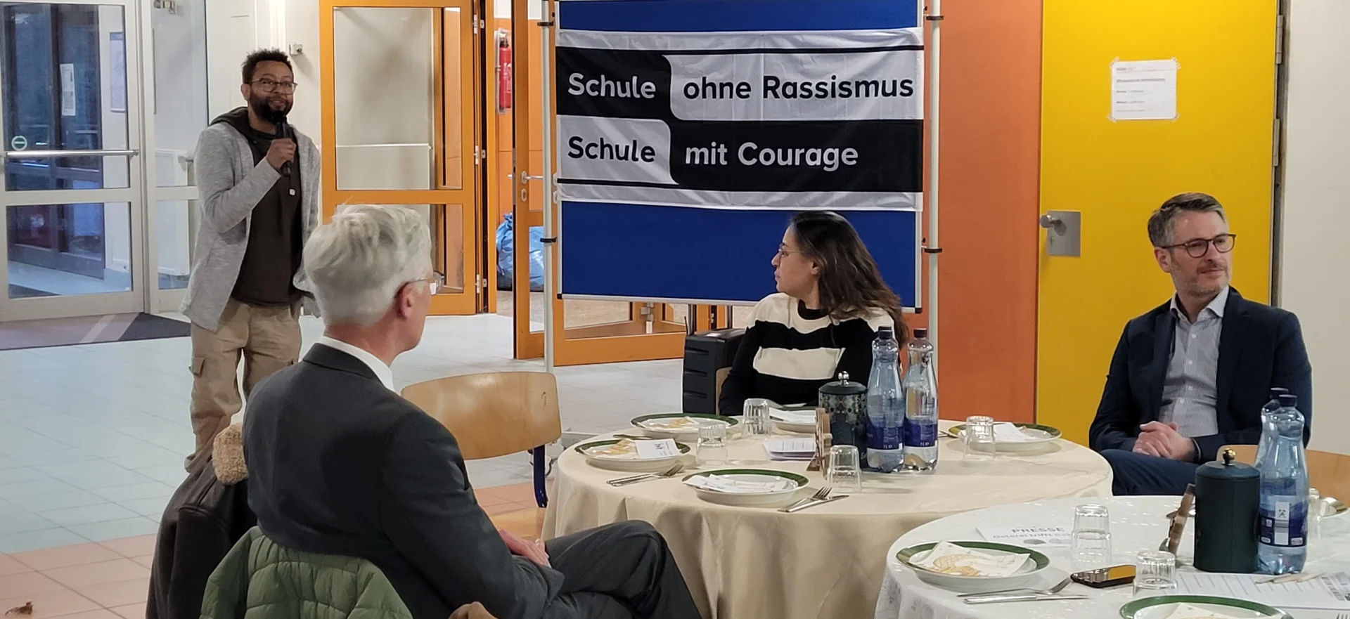Bild: Begrüßung Herr Al-khazan