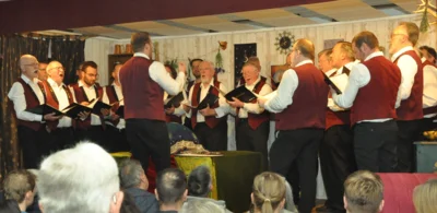 Foto des Albums: Großes Theater um die zauberhafte Glaskugel