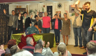 Foto des Albums: Großes Theater um die zauberhafte Glaskugel