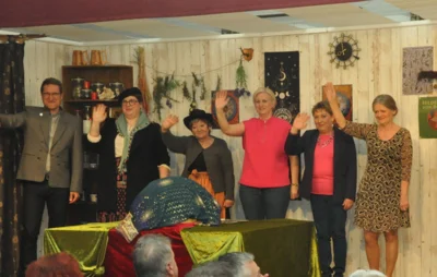 Foto des Albums: Großes Theater um die zauberhafte Glaskugel