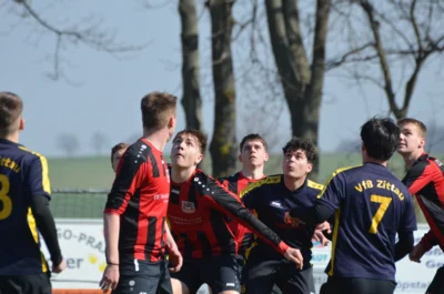 Foto des Albums: Bilder vom A-Juniorenspiel gegen Lok Zittau (Danke an E. Teuber, Zittau)