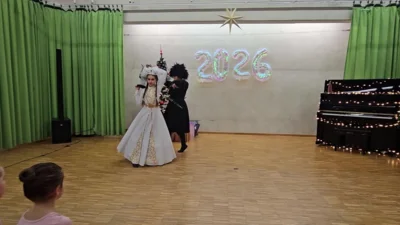2025-12-21 NG Konzert Oskar FLAMINGOS00007 