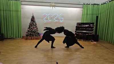 2025-12-21 NG Konzert Oskar FLAMINGOS00014 