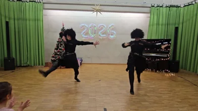 2025-12-21 NG Konzert Oskar FLAMINGOS00017 