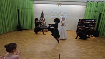 2025-12-21 NG Konzert Oskar FLAMINGOS00033 