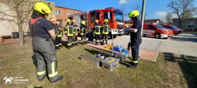 Foto des Albums: Neue Truppmänner und -frauen werden ausgebildet