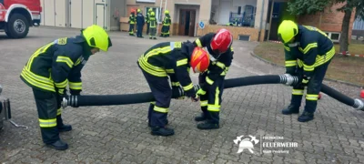 Foto des Albums: Neue Truppmänner und -frauen werden ausgebildet