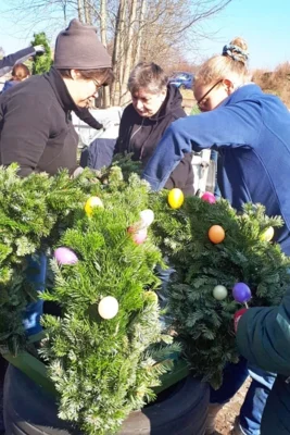 Foto des Albums: Osterbrunnenschmücken 2026