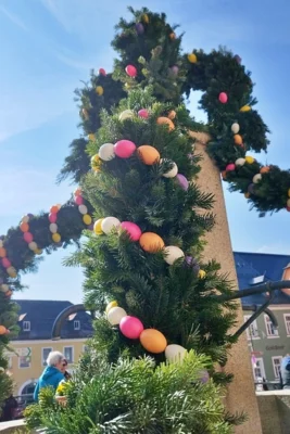 Foto des Albums: Osterbrunnenschmücken 2026