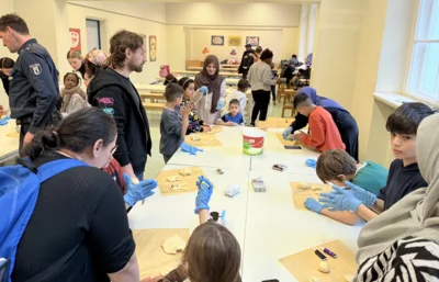 Foto des Albums: Osterbacken in der Carl-Kraemer-Schule