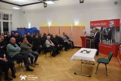 Foto des Albums: hohe Ehre für Uwe Schleich mit einem Eintrag in das Goldene Buch der Stadt