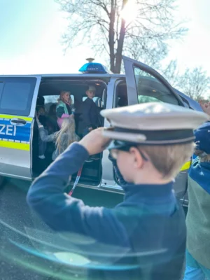 Die M&uuml;tze passt  (Bild vergr&ouml;&szlig;ern)